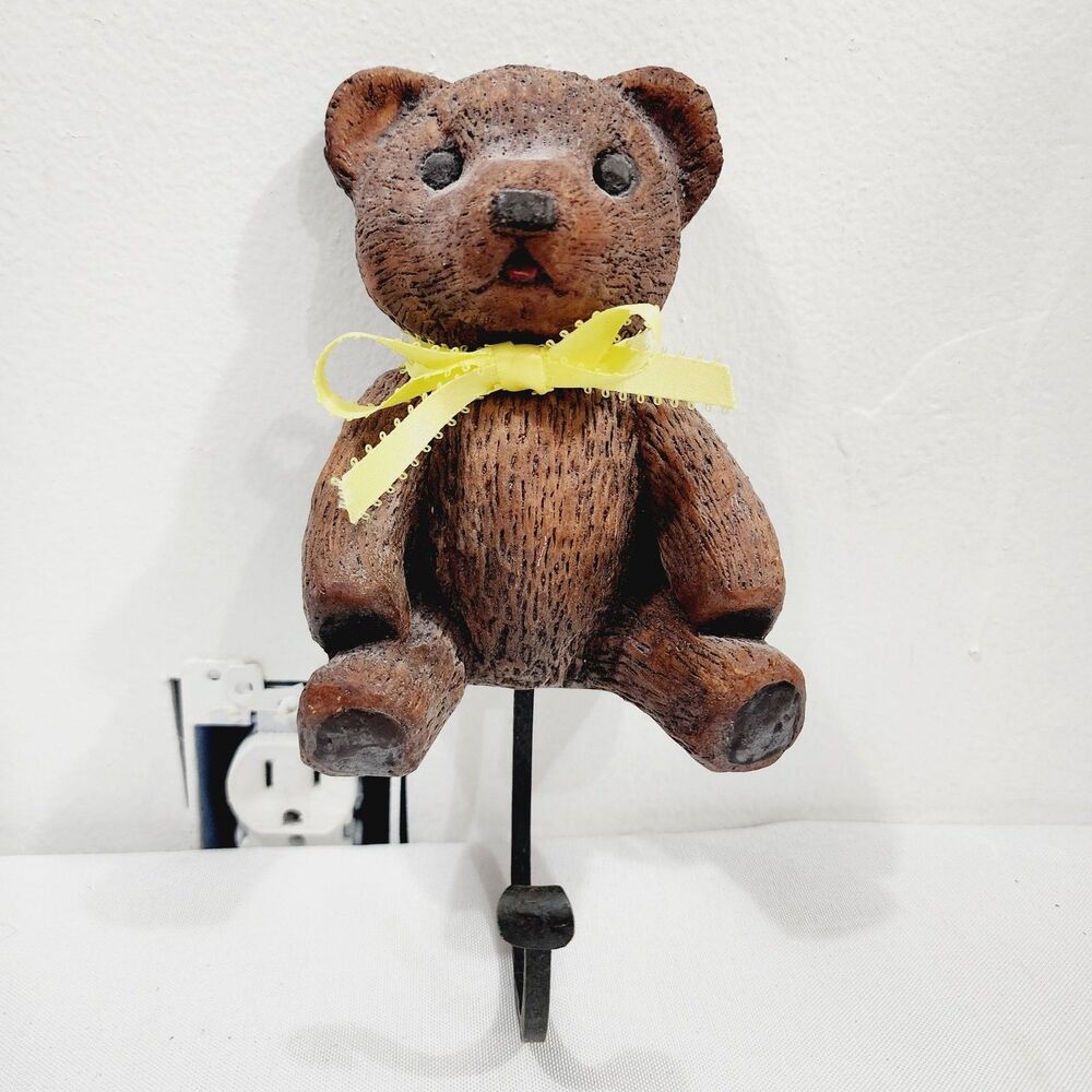 Vtg 1983 FAO SCHWARZ Mohair Teddy Bear Wall Hanging Hook Resin Nursery Decor